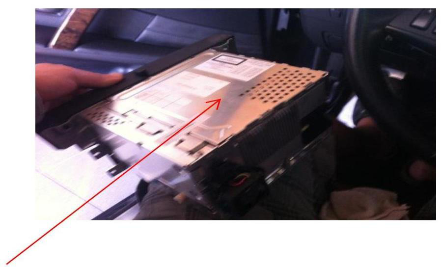 Desserrage des vis du module Radio GPS BMW CCC
