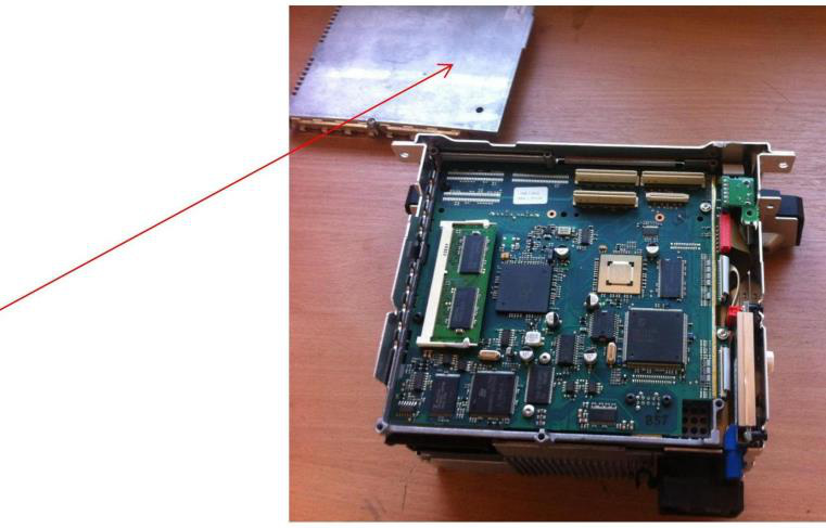 Retrait du module GPS BMW CCC du tableau de bord